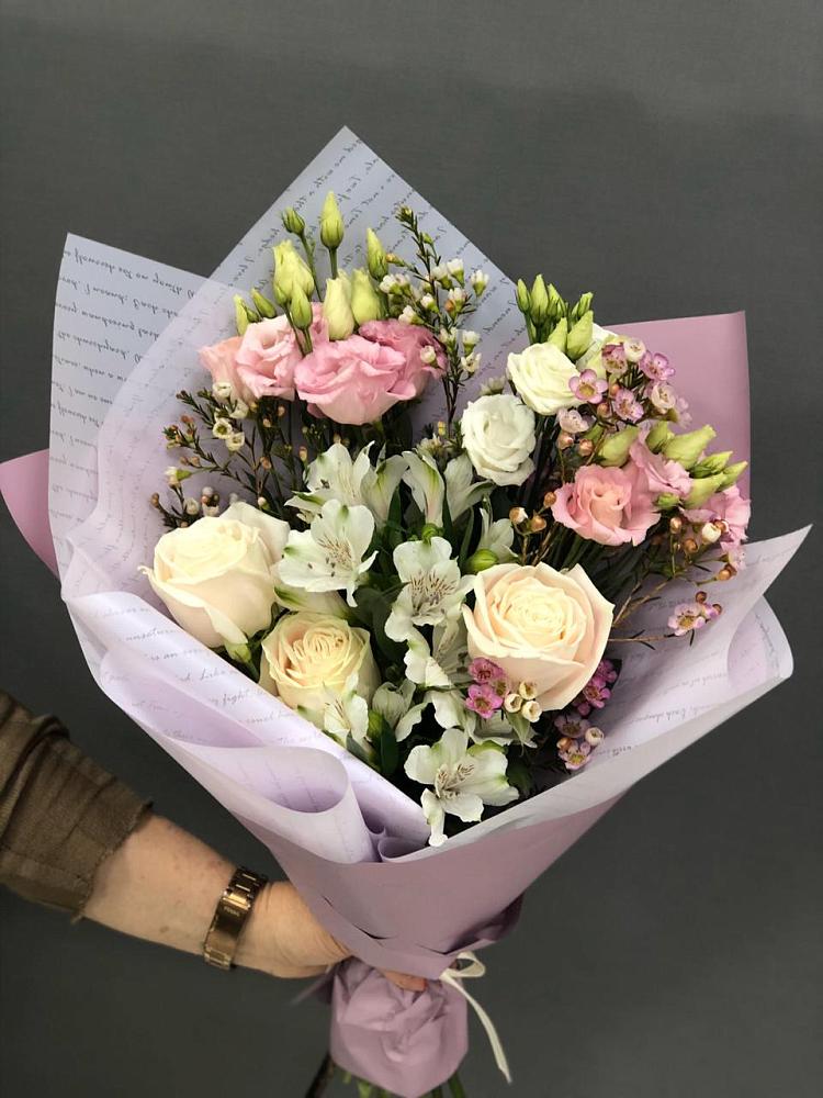 Букет цветов из: Альстромерии, Розы и Лизиантусы в Щёлково