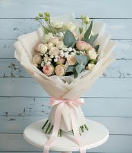 Букет цветов из:  Розы и Лизиантусы в Щёлково