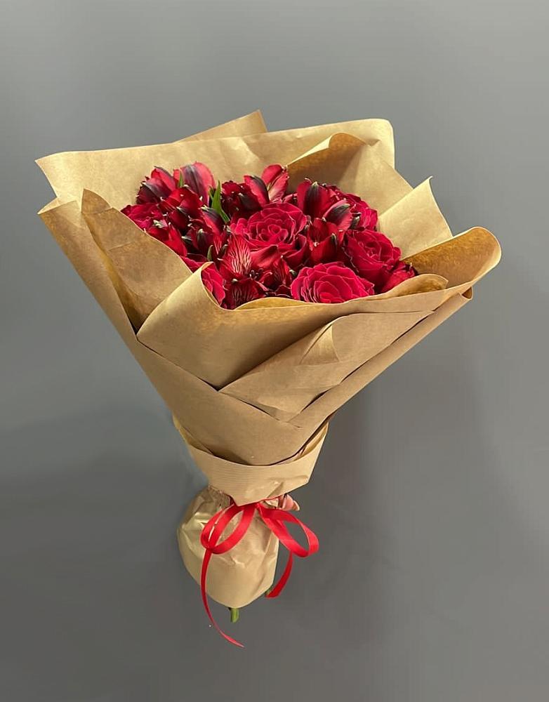 Букет цветов из: Альстромерии и Розы в Щёлково