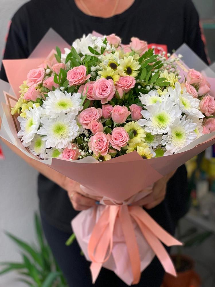 Букет цветов из: Розы и Хризантемы в Щёлково