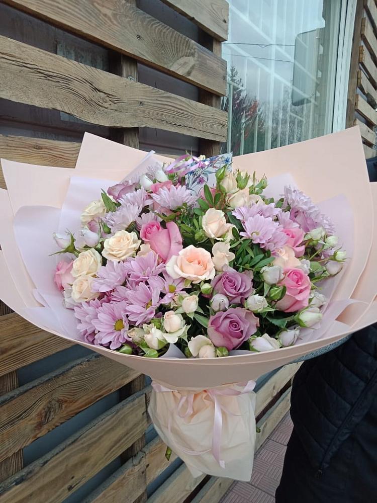 Букет цветов из: Розы и Хризантемы в Щёлково