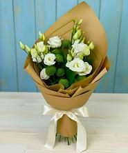 Букет цветов из:  Хризантемы и Лизиантусы в Щёлково