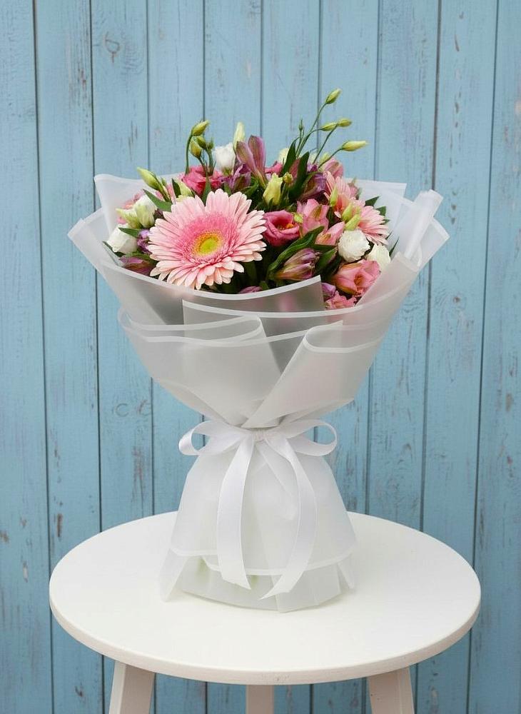 Букет цветов из: Герберы, Альстромерии и Лизиантусы в Щёлково