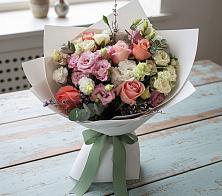 Букет цветов из:  Розы, Лизиантусы и Гвоздики в Щёлково