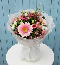 Букет цветов из:  Герберы, Альстромерии и Лизиантусы в Щёлково